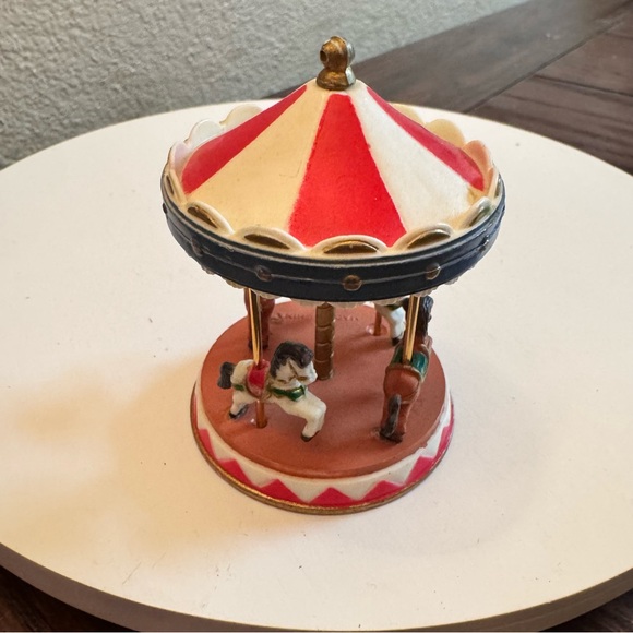 Vintage miniature dollhouse furniture Colorful Carousel Kids Toy - Picture 2 of 5